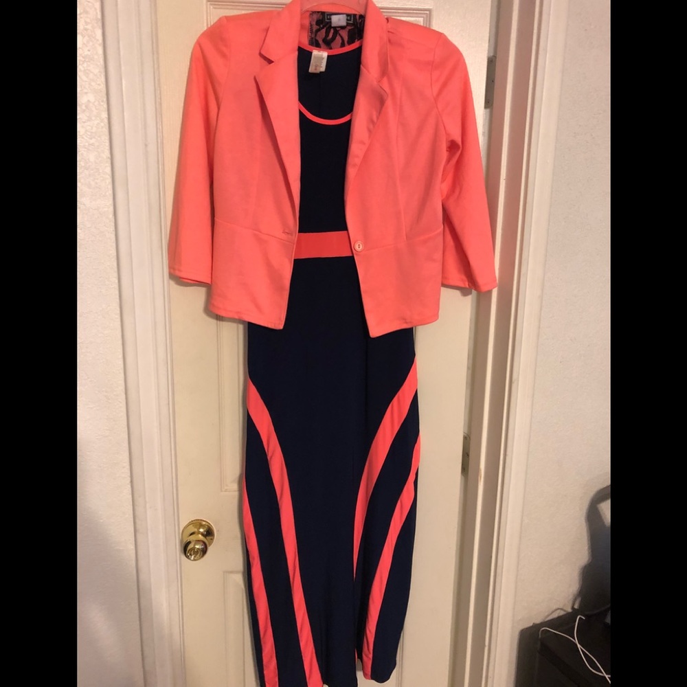 Sleeveless maxi dress with matching blazer.